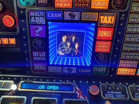 Queen We Are The Champions £100 Jackpot Pub Fruit Machine.